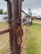 Load image into Gallery viewer, Into the Wild Ring Bridle
