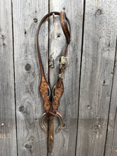 Load image into Gallery viewer, Floral Bridle
