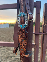 Load image into Gallery viewer, Beaded Short Cheek Bridle
