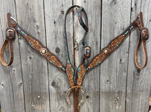 Load image into Gallery viewer, Floral Tack Set
