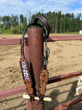 Load image into Gallery viewer, Beaded Inlay Short Cheek Bridle
