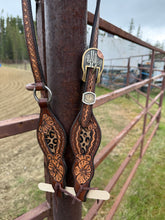 Load image into Gallery viewer, Into the Wild Ring Bridle
