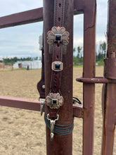 Load image into Gallery viewer, Quick Change Short Cheek Bridle
