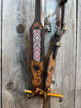 Load image into Gallery viewer, Beaded Inlay Bridle
