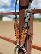 Load image into Gallery viewer, Medium Length Bridle
