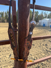 Load image into Gallery viewer, Cheetah Short Cheek Bridle
