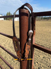 Load image into Gallery viewer, Cheetah Short Cheek Bridle
