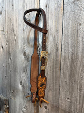 Load image into Gallery viewer, Beaded Inlay Bridle
