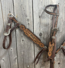 Load image into Gallery viewer, Short Cheek Cheetah Tack Set
