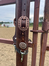 Load image into Gallery viewer, Quick Change Short Cheek Bridle
