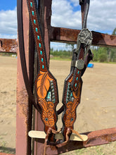 Load image into Gallery viewer, Short Cheek Bridle
